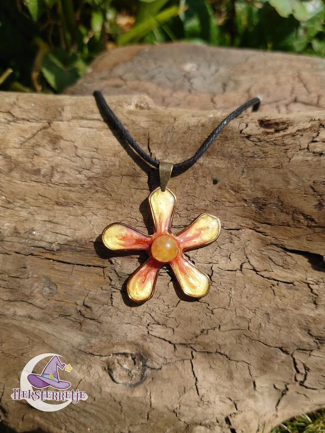 Harsbloem ketting met edelsteen
