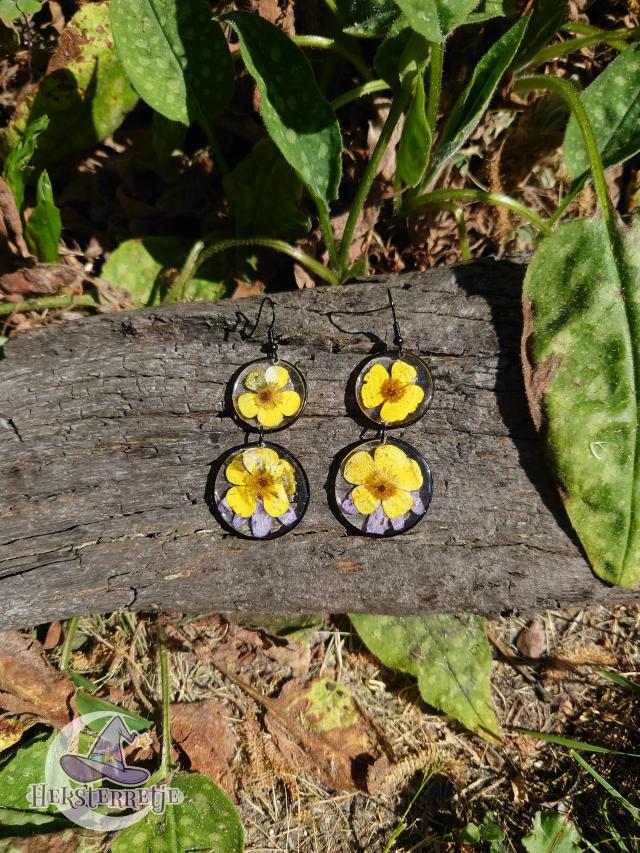 Bloemenweelde oorbellen met boterbloem