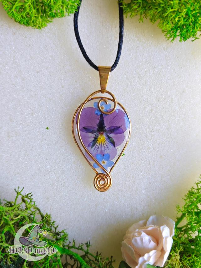 Elvenstijl ketting met viooltje & vergeet-mij-nietjes