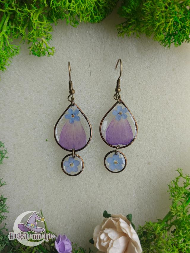 Bloemenweelde oorbellen met vergeet-mij-nietjes en geranium