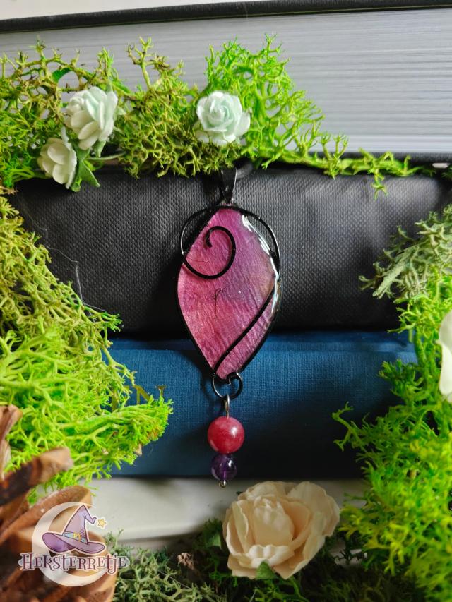 Klaproosblad ketting met granaat en amethist